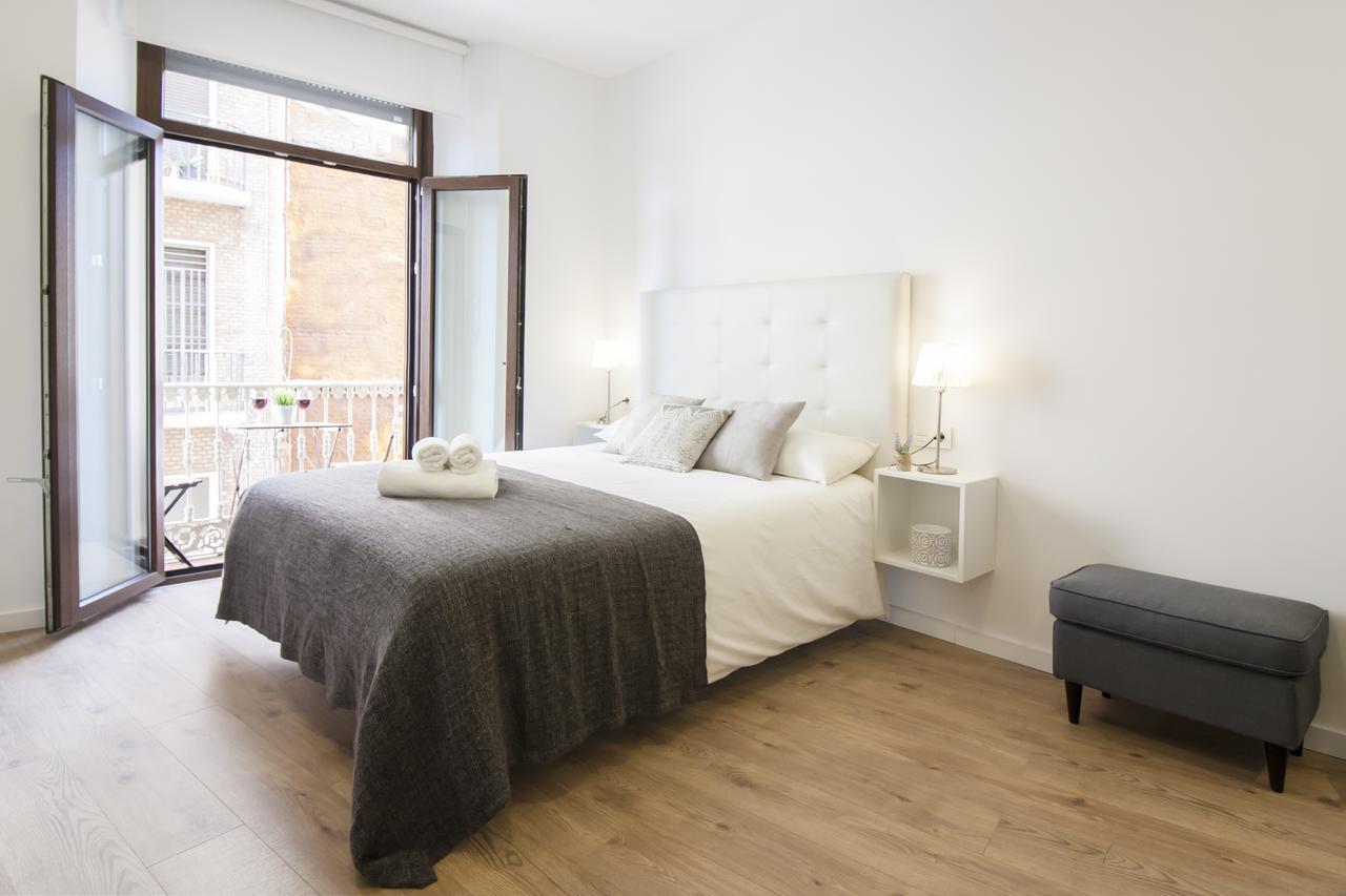Premium Historic Center & Parking Apartment Malaga Luaran gambar